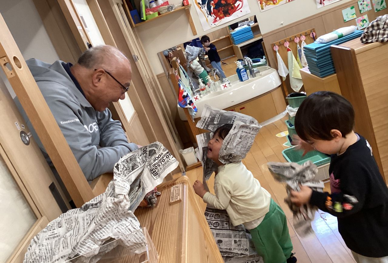 しんぶんあそびたのしかったね！