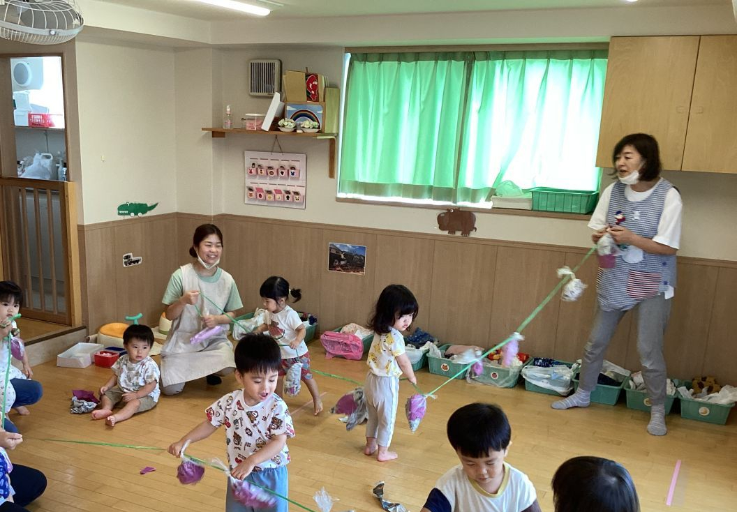 新聞紙でおいもつくったよ