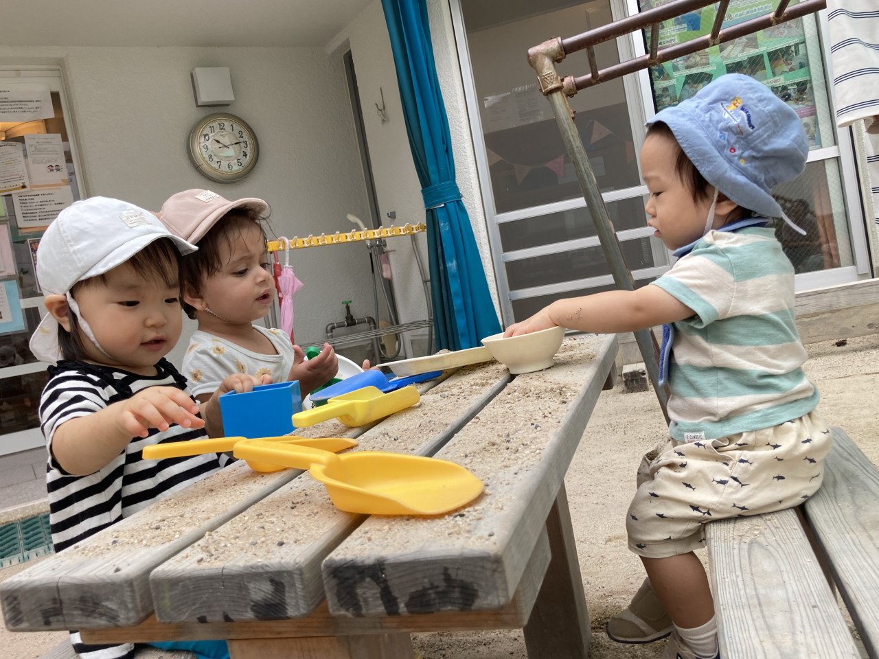 ０歳児のお友だち、園庭デビュー♪