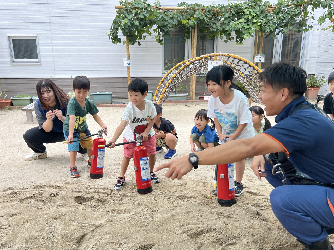 消防士さんと避難訓練をしました🚒