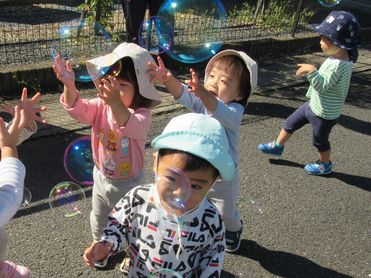 しゃぼん玉とんだ～！！